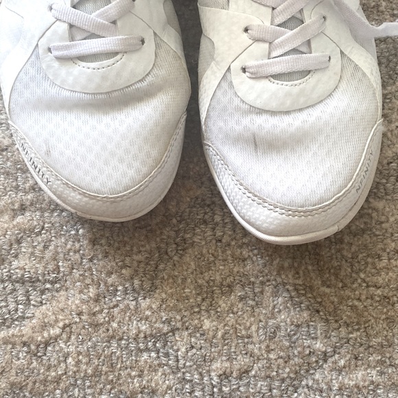 Beast Mid Top Cheer Shoes ( sold out online) - Picture 7 of 9